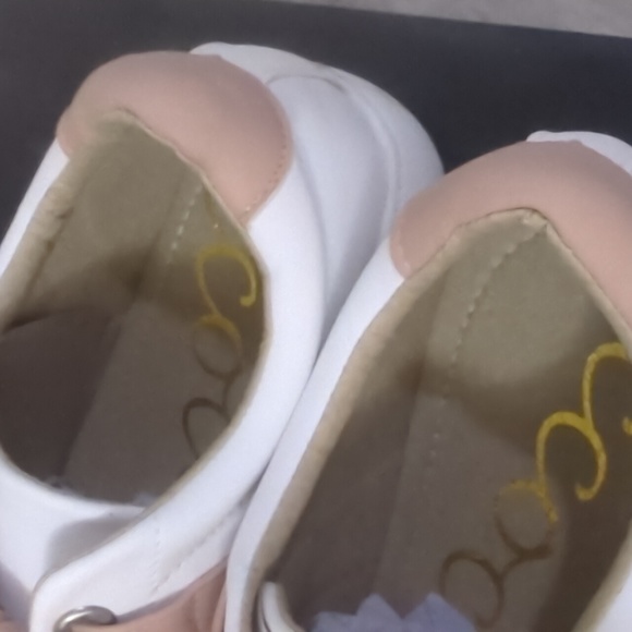 CCOCCI Lettuce Sneakers ~ NIB - Picture 4 of 8